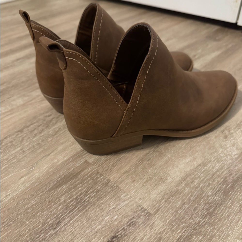Universal Threads Ankle Boots